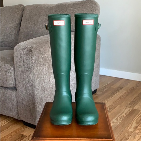 Hunter Original Rain Boot - Picture 2 of 9